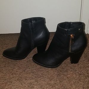 Black heel boots!